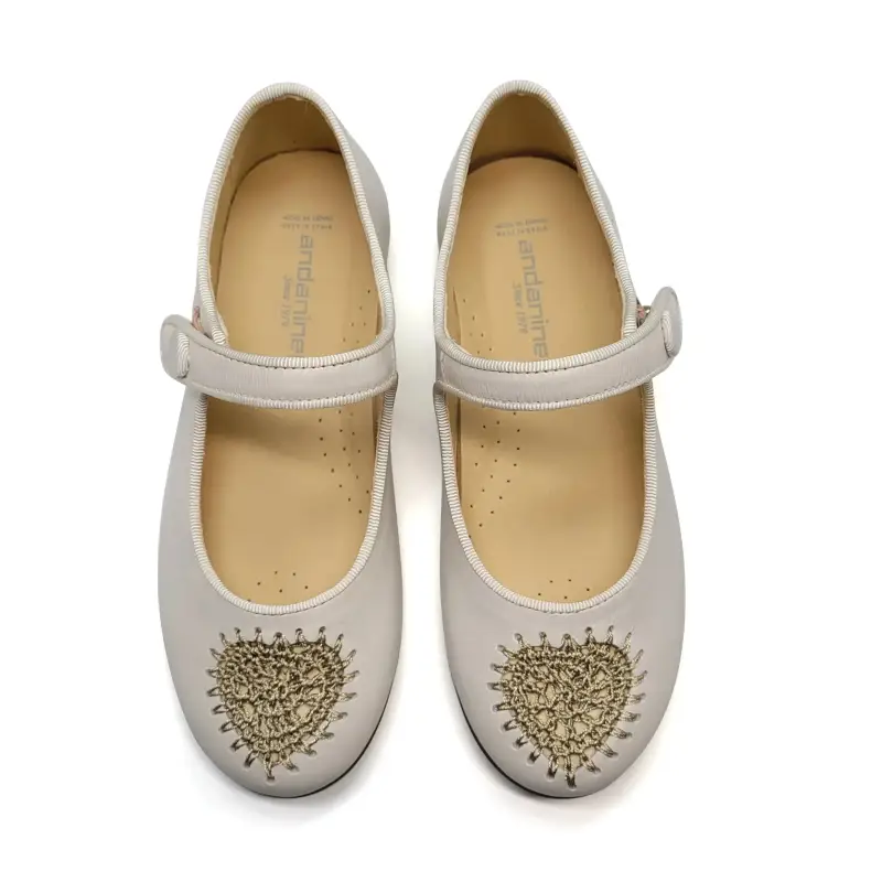 Andanines Ivory Gold Heart Embroidery Mary Jane - Image 2