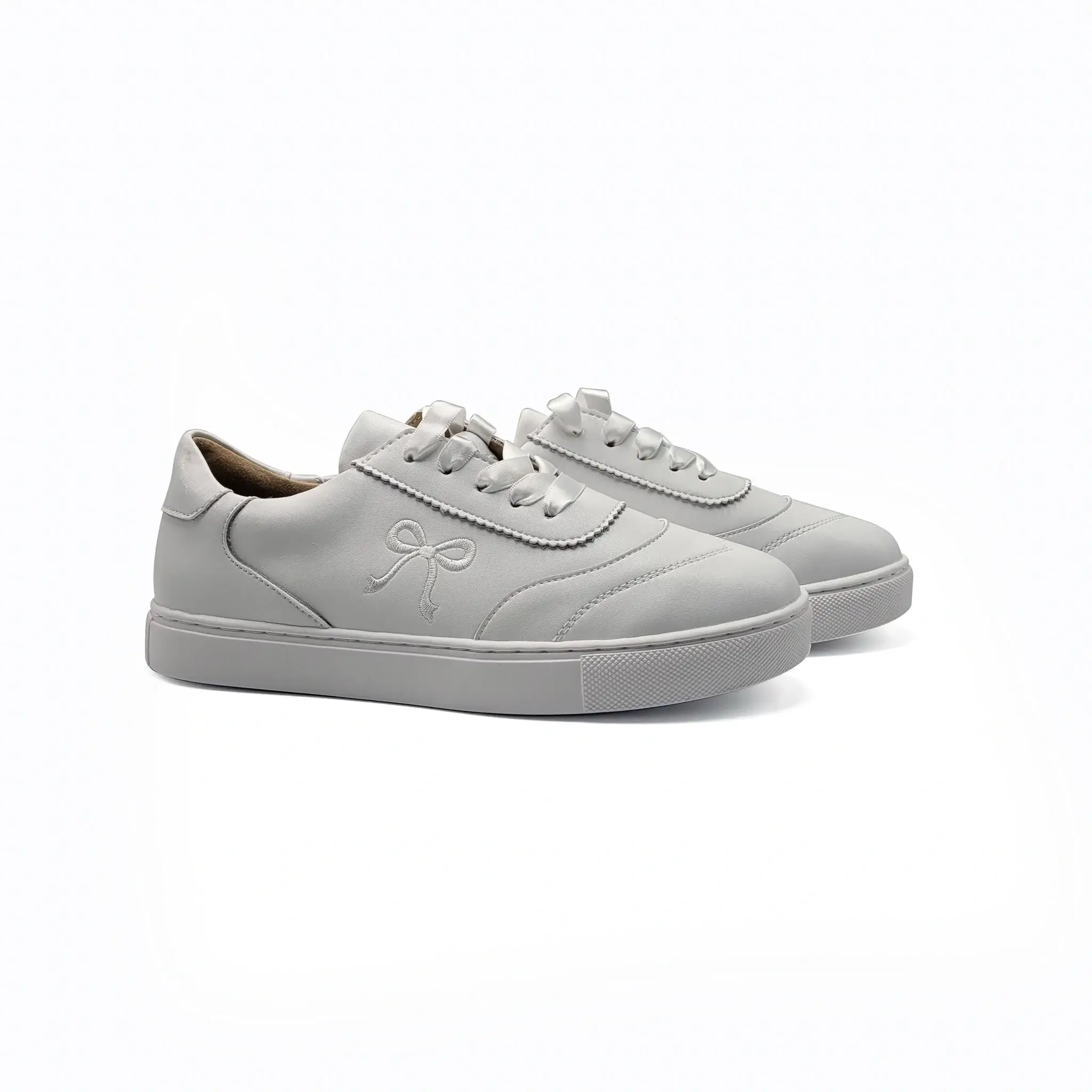 Mamelina White Bow Embroidery Lace Up Sneaker