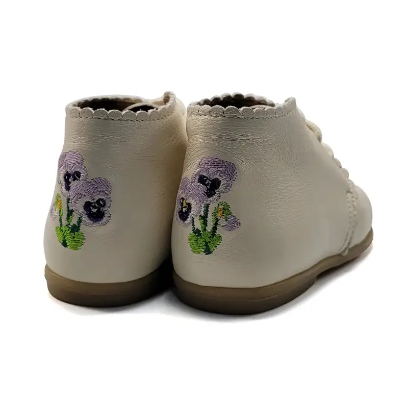 Pepe' Froth Milk Flower Lace Baby Bootie - Image 3